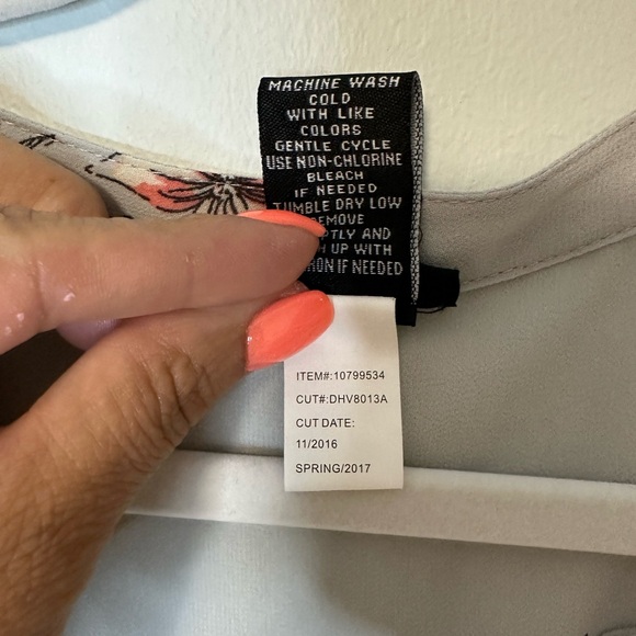 TORRID Chiffon Hi-Low Floral Tunic Top See Through Sheer Design Size 3 - Picture 10 of 15